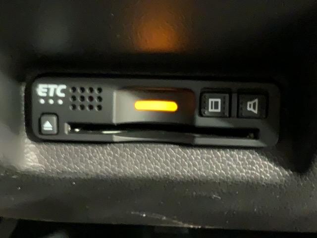 シャトル ハイブリッドＺホンダセンシング　最長５年保証　ワンオーナー　ナビＶＸＭ－２０４ＶＦｉ　ＴＶ　Ｒカメラ　ＣＤ録音　ＢＴオ－ディオＤＶＤ　ドラレコ　ＥＴＣ　ＬＥＤライト　ＶＳＡ　シ－トヒ－タ－　クルコン　アルミ　スマ－トキ－　スペアキ－（12枚目）