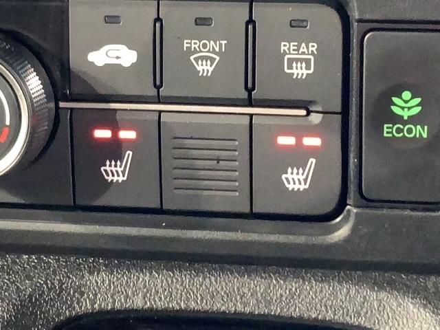 Ｎ－ＢＯＸカスタム ベースグレード　Ｈ　ＳＥＮＳＩＮＧ　ペット臭　最長５年保証　社外ナビ　ＴＶ　Ｒカメラ　ＣＤ録音　ＢＴａｕｄｉｏＤＶＤ　シ－トヒ－タ－両側電動ドア　ロール式サンシェード　アルミ　スマ－トキ－　スペアキ－盗難防止装置（12枚目）