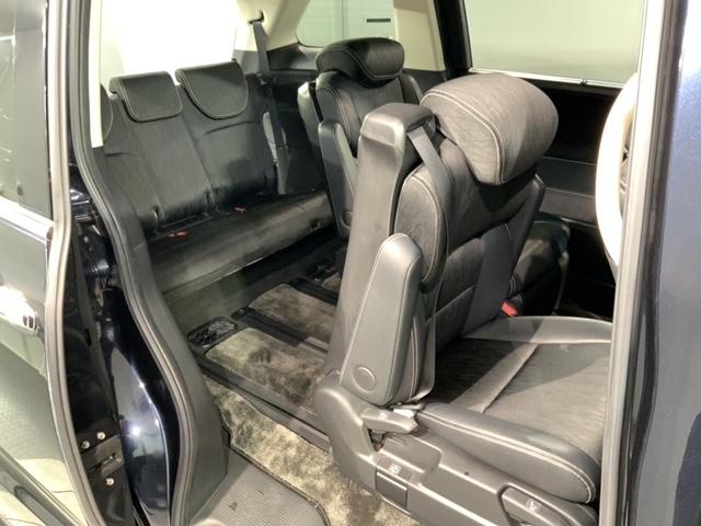 ���Џ��i���Z���^�[�ɂē��O���̃N���[�j���O�����{���Ă���܂��I