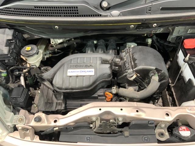 ���Џ��i���Z���^�[�ɂē��O���̃N���[�j���O�����{���Ă���܂��I