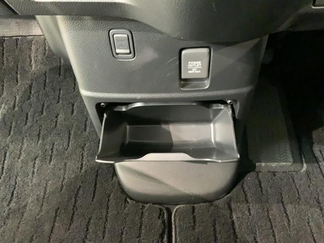 Ｎ－ＢＯＸカスタム Ｌスタイル＋ブラック　ＨＳＥＮＳＩＮＧ　最長５年保証　ペット臭　ナビＶＸＵ－２２７ＮＢｉ　ＴＶ　Ｒカメラ　ＣＤ録音　ＢＴオ－ディオ　ＤＶＤ　Ｒモニター　シートヒーター　ＥＴＣ　ＬＥＤライト　ＶＳＡ　両側電動ドア　クルコン（28枚目）