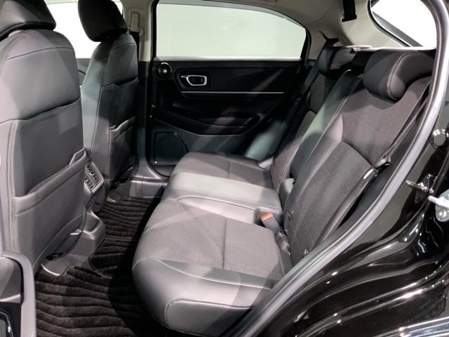 ヴェゼル ｅ：ＨＥＶＺ　Ｈ　ＳＥＮＳＩＮＧ　最長５年保証　禁煙１オ－ナ－　純正ナビ　ＴＶ　Ｒカメラ　マルチビュー　ＢＴａｕｄｉｏドラレコ　ＥＴＣ　ＬＥＤライト　ＶＳＡ　シ－トヒ－タ－　クルコン　Ｐテ－ルゲ－ト　アルミ　フォグ（32枚目）