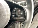 クルーズコントロールを装備しています。高速道路などで一定の速度で走ってくれるので運転が楽ですよ！速度を設定できますので、スピードの出しすぎにも注意できます。