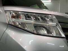 ＬＥＤヘッドライトは、点灯の瞬間から最大光量を発揮し、突然暗くなるトンネルなどでの安定感を高めます。 6