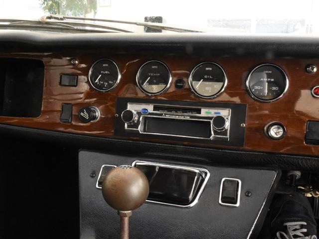 ヨーロッパ 　ディーラー車　型式　５４　右ハンドル　ｋｍ表示メーター　１４７０ｃｃＯＨＶオリジナルルノー製エンジン（17枚目）