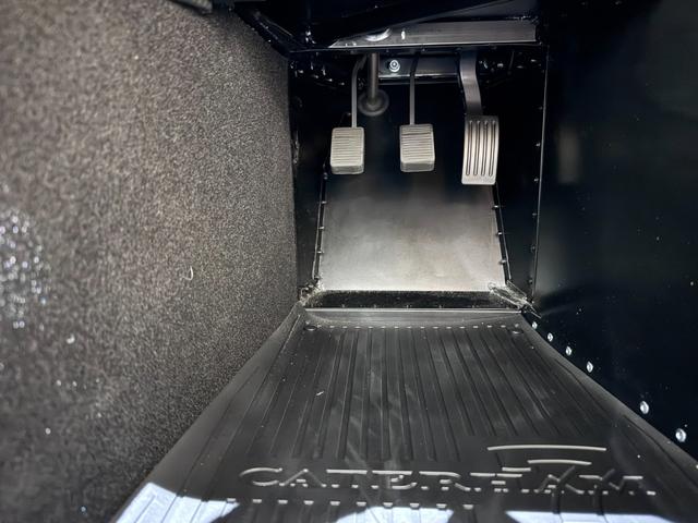 ケータハムその他 340R New Model Carbon/Alumi Ford2.0Duratec 340Rの標準装備にさらに走り徹した充実のオプション *詳しくは名古屋店迄052-846-9666(31枚目)