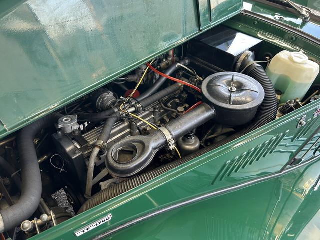 イギリスその他 Ｎａｙｌｏｒ　ＴＦ－１７００　ネイラー　オースチン・ローバーＯＨＣ１７００ｃｃ　全４速シンクロギア　本革　ウォルナットダッシュ　Ｆｒダブルウィッシュボーン　前後コイルスプリング　ラジアルタイヤ　サーボ付Ｆｒディスクブレーキ（29枚目）