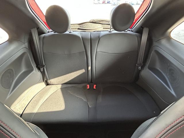 アバルト６９５ コンペティツィオーネ　右ハンドル　ＭＴＡ　レコードモンツァ　Ｂｒｅｍｂｏキャリパー　Ｓａｂｅｌｔカーボンシェルシート　ＫＯＮＩアブソーバー　ブースト計　Ｂｅａｔｓオーディオ　ドラレコ　カーボンミラーカバー　ＨＩＤ（32枚目）