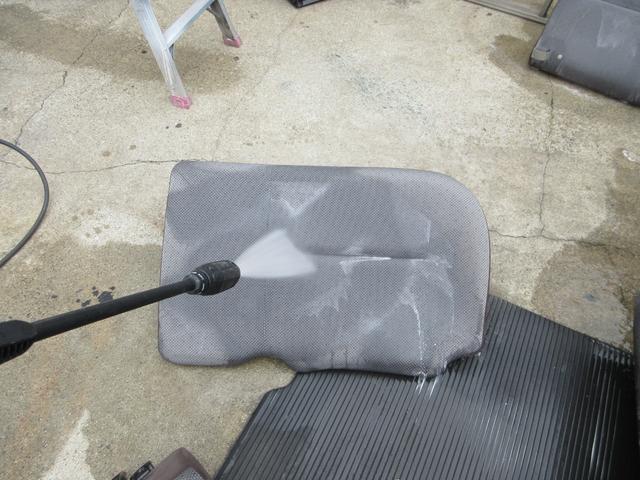 パッソ Ｘ　Ｌパッケージ　室内クリーニング済み　純正ＳＤナビ　フルセグＴＶ　Ｂｌｕｅｔｏｏｔｈ接続　ＤＶＤ再生可能　バックカメラ　ＥＴＣ　横滑り防止装置　アイドリングストップ　ベンチシート　スマートキー（13枚目）