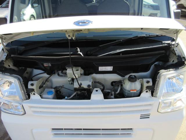 ＮＶ１００クリッパーバン ＤＸ　ハイルーフ　５ＡＧＳ　２ｎｄ発進モード　キーレス　集中ドアロック　リアワイパー　プライバシーガラス　ＰＳ　ＡＣ　Ｗエアバッグ　ＡＢＳ　エアコン　パワステ　室内クリーニング済み（27枚目）