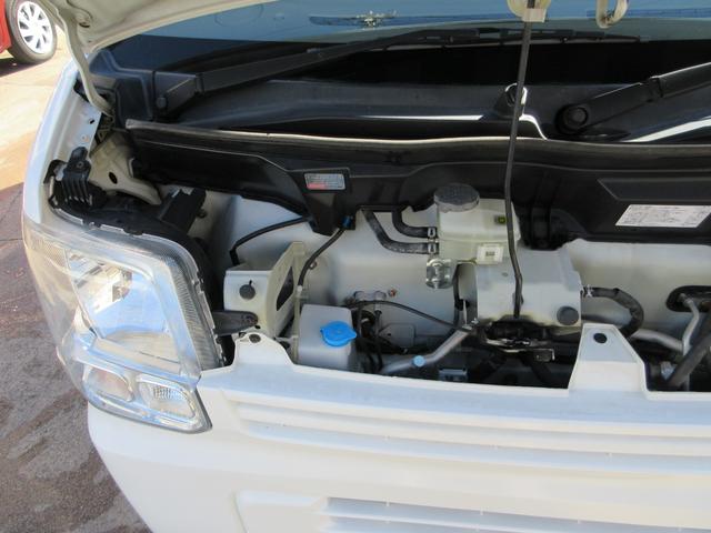 ＮＶ１００クリッパーバン ＤＸ　ハイルーフ　５ＡＧＳ　２ｎｄ発進モード　キーレス　集中ドアロック　リアワイパー　プライバシーガラス　ＰＳ　ＡＣ　Ｗエアバッグ　ＡＢＳ　エアコン　パワステ　室内クリーニング済み（28枚目）