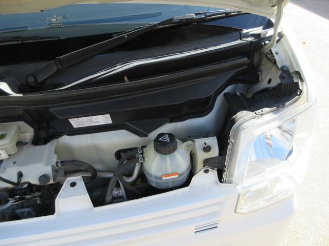 ＮＶ１００クリッパーバン ＤＸ　ハイルーフ　５ＡＧＳ　２ｎｄ発進モード　キーレス　集中ドアロック　リアワイパー　プライバシーガラス　ＰＳ　ＡＣ　Ｗエアバッグ　ＡＢＳ　エアコン　パワステ　室内クリーニング済み（29枚目）