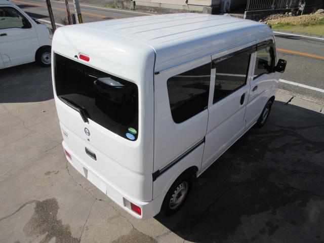 ＮＶ１００クリッパーバン ＤＸ　ハイルーフ　５ＡＧＳ　２ｎｄ発進モード　キーレス　集中ドアロック　リアワイパー　プライバシーガラス　ＰＳ　ＡＣ　Ｗエアバッグ　ＡＢＳ　エアコン　パワステ　室内クリーニング済み（46枚目）