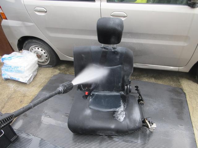 セレナ ２０Ｓ　ハイウェイスター仕様　室内クリーニング済み　左側パワースライド　プッシュスタート　ＳＤナビ　フルセグＴＶ　Ｂｌｕｅｔｏｏｔｈ接続　バックカメラ　ＤＶＤ再生可　前後ドラレコ　ＥＴＣ　社外１６ＡＷ　フォグ（10枚目）