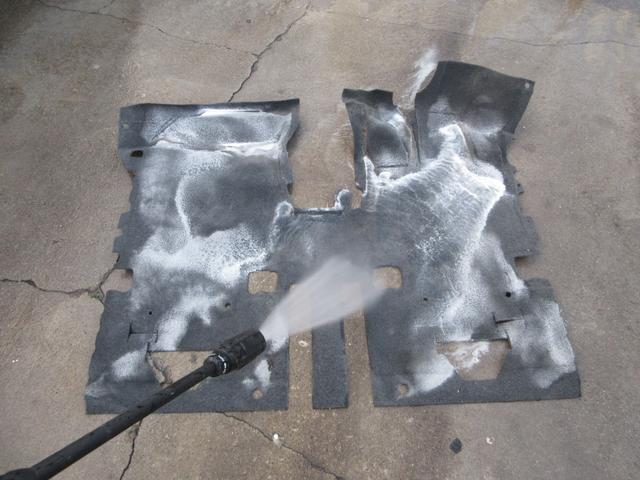 セレナ ２０Ｓ　ハイウェイスター仕様　室内クリーニング済み　左側パワースライド　プッシュスタート　ＳＤナビ　フルセグＴＶ　Ｂｌｕｅｔｏｏｔｈ接続　バックカメラ　ＤＶＤ再生可　前後ドラレコ　ＥＴＣ　社外１６ＡＷ　フォグ（13枚目）