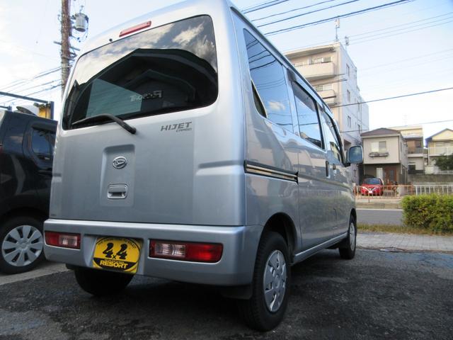 ハイゼットカーゴ クルーズ　クルーズ　ハイルーフ　４ＷＤ　オーバーヘッドコンソール　タイミングチェーン　純正ＣＤデッキ　ＥＴＣ車載器　エアコン　パワステ　Ｗエアバック　ＡＢＳ　キーレスエントリー　電格ミラー（9枚目）