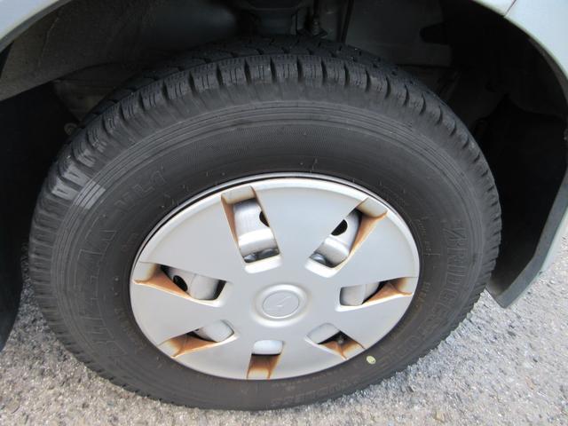 ハイゼットカーゴ クルーズ　クルーズ　ハイルーフ　４ＷＤ　オーバーヘッドコンソール　タイミングチェーン　純正ＣＤデッキ　ＥＴＣ車載器　エアコン　パワステ　Ｗエアバック　ＡＢＳ　キーレスエントリー　電格ミラー（14枚目）