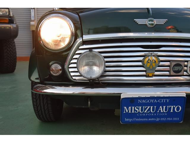 ＭＩＮＩ クーパー　正規Ｄ車　右Ｈ　４速ＭＴ　純正ＡＷ　ユニオンジャックルーフ　黒革シート（21枚目）