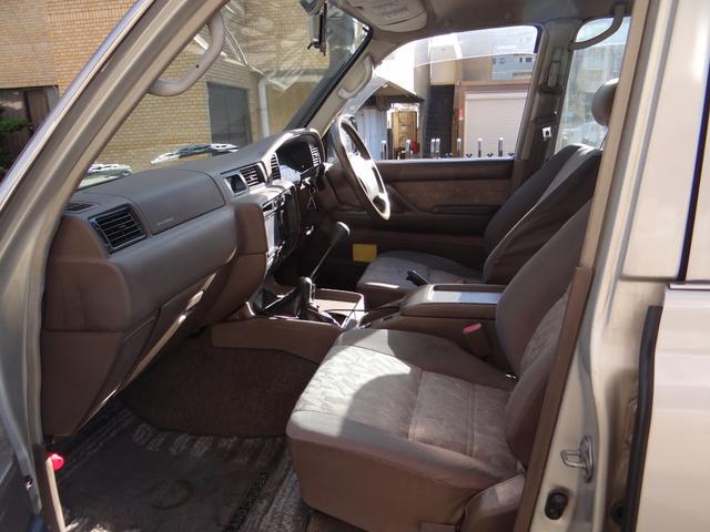 ランドクルーザー８０ ＧＸ　１ＨＤ－Ｔ、ＧＸターボ、２４バルブターボ最終型、Ｆ５速、ＦＲデフロック、リヤゲート観音開き、シートヒーター、５インチＵＰ、シュノーケル、ナビテレビ、バックモニター、禁煙車、（22枚目）