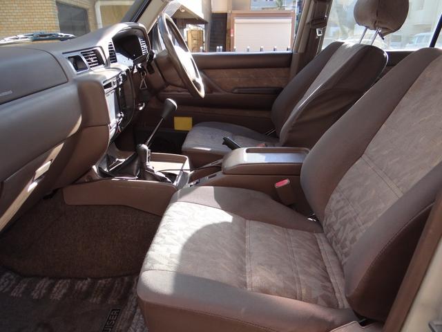 ランドクルーザー８０ ＧＸ　１ＨＤ－Ｔ、ＧＸターボ、２４バルブターボ最終型、Ｆ５速、ＦＲデフロック、リヤゲート観音開き、シートヒーター、５インチＵＰ、シュノーケル、ナビテレビ、バックモニター、禁煙車、（24枚目）