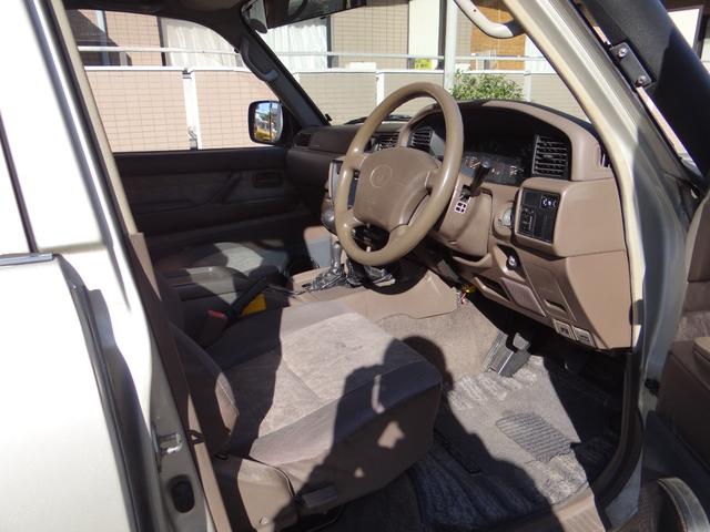 ランドクルーザー８０ ＧＸ　１ＨＤ－Ｔ、ＧＸターボ、２４バルブターボ最終型、Ｆ５速、ＦＲデフロック、リヤゲート観音開き、シートヒーター、５インチＵＰ、シュノーケル、ナビテレビ、バックモニター、禁煙車、（27枚目）