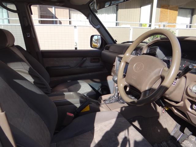 ランドクルーザー８０ ＧＸ　１ＨＤ－Ｔ、ＧＸターボ、２４バルブターボ最終型、Ｆ５速、ＦＲデフロック、リヤゲート観音開き、シートヒーター、５インチＵＰ、シュノーケル、ナビテレビ、バックモニター、禁煙車、（28枚目）