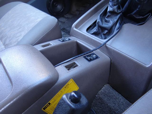 ランドクルーザー８０ ＧＸ　１ＨＤ－Ｔ、ＧＸターボ、２４バルブターボ最終型、Ｆ５速、ＦＲデフロック、リヤゲート観音開き、シートヒーター、５インチＵＰ、シュノーケル、ナビテレビ、バックモニター、禁煙車、（46枚目）