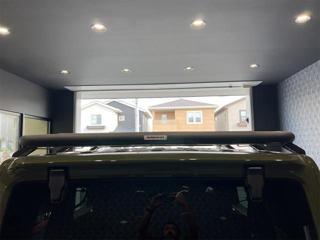 ジープ・ラングラーアンリミテッド サハラ　純正ＵコネクトナビＴＶＡｐｐｌｅ　ＣａｒＰｌａｙ対応サイドバックフロントカメラ黒革シートＪＥＰＰＥＳＥＮ１７アルミ３５インチタイヤラフカントリーリフトアップＧＯＲＨＩＮＯ製ルーフラックスマートキーＬＥ（47枚目）
