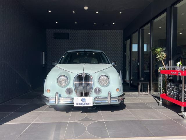 ビュート １２ＳＴプレミアム　ワンオーナー禁煙車光岡ベージュレザーシートクラシックインパネドアトリムセンターコンソールストラーダＳＤナビフルセグＴＶバックモニタードラレコＥＴＣトランクダンパーカラードホイール（2枚目）