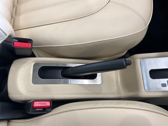 ビュート １２ＳＴプレミアム　ワンオーナー禁煙車光岡ベージュレザーシートクラシックインパネドアトリムセンターコンソールストラーダＳＤナビフルセグＴＶバックモニタードラレコＥＴＣトランクダンパーカラードホイール（17枚目）