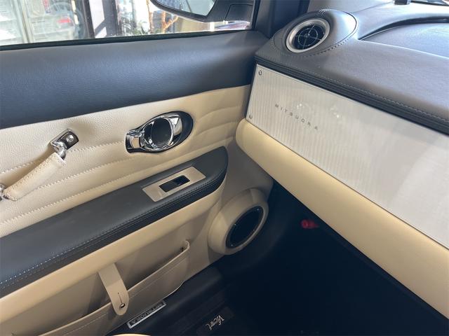 ビュート １２ＳＴプレミアム　ワンオーナー禁煙車光岡ベージュレザーシートクラシックインパネドアトリムセンターコンソールストラーダＳＤナビフルセグＴＶバックモニタードラレコＥＴＣトランクダンパーカラードホイール（20枚目）