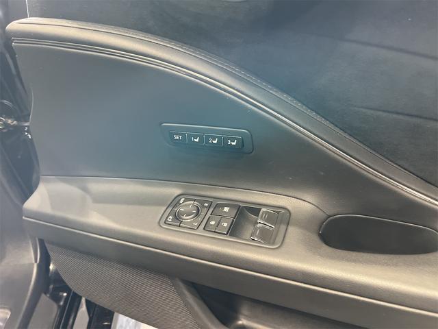 ＬＣ ＬＣ５００　Ｌパッケージ　ＴＲＤエアロキットトランクスポイラーマークレビンソンサウンドカラーＨＵＤ鍛造２１インチアルミホイールセミアリニン黒革パワーシート禁煙車ガラスルーフ（16枚目）