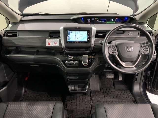 ハイブリッド・Gブラックスタイル Honda SENSING 新車保証 試乗禁煙車 ナビ Rカメラ CD DVD 音楽録音 Bluetooth TV 両側電動スライドドア LED シートヒーター クルコン スマートキー 横滑り防止装置(8枚目)
