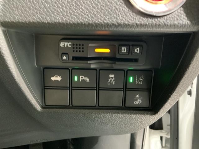クラリティＰＨＥＶ ＥＸ　ホンダセンシング　最長５年保証　ナビ　Ｒカメラ　ＢＴオーディオ　ＴＶ　アルミ　ＬＥＤヘッド　シートヒーター　パワーシート　ワンオーナー　禁煙　障害物センサー　サイド＋カーテンエアバック　ＥＴＣ（13枚目）
