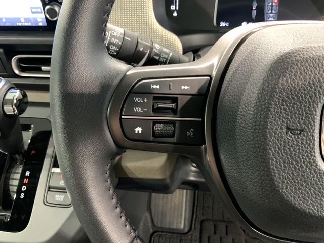 フリード エアー EX ホンダセンシング 新車保証継承 禁煙 当社デモカー ナビ BTオーディオ Rカメラ TV アルミ LEDヘッド シートヒ-タ- クルコン 両側電動スライドドア 障害物センサー スマートキー ETC(10枚目)