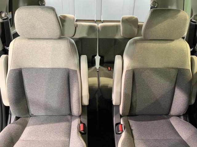 フリード エアー EX ホンダセンシング 新車保証継承 禁煙 当社デモカー ナビ BTオーディオ Rカメラ TV アルミ LEDヘッド シートヒ-タ- クルコン 両側電動スライドドア 障害物センサー スマートキー ETC(33枚目)