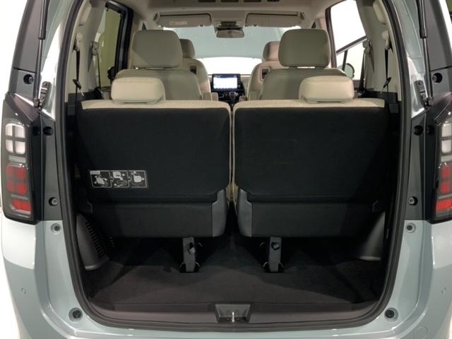フリード エアー EX ホンダセンシング 新車保証継承 禁煙 当社デモカー ナビ BTオーディオ Rカメラ TV アルミ LEDヘッド シートヒ-タ- クルコン 両側電動スライドドア 障害物センサー スマートキー ETC(37枚目)