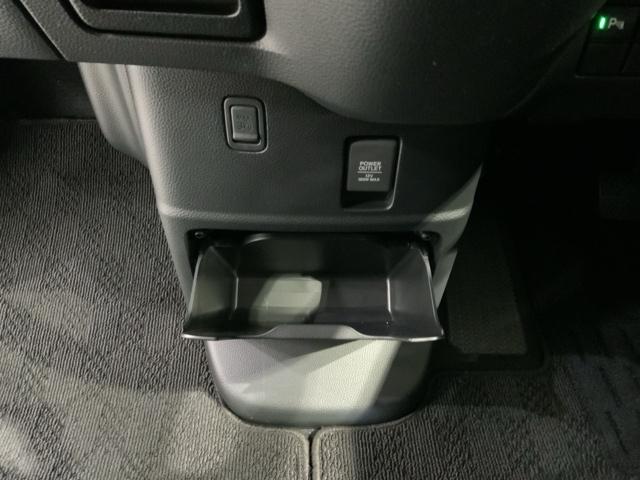 N-BOXカスタム L ホンダセンシング 最長5年保証 ナビ Rカメラ CD DVD BTオーディオ TV サイド+カーテンエアバック アルミ LEDヘッド シートヒーター クルコン 左側電動スライドドア ワンオーナー 禁煙(27枚目)