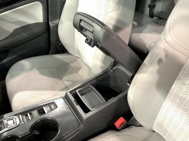 シビック e:HEV EX ホンダセンシング 最長5年保証 ナビ Rカメラ BTオーディオ TV アルミ サンルーフ シートヒーター パワーシート クルコン 障害物センサー サイド+カーテンエアバック スマートキー ETC(29枚目)