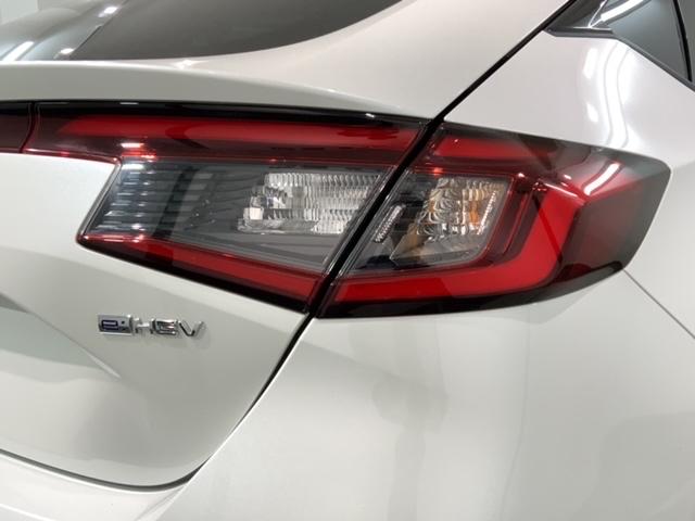 シビック e:HEV EX ホンダセンシング 最長5年保証 ナビ Rカメラ BTオーディオ TV アルミ サンルーフ シートヒーター パワーシート クルコン 障害物センサー サイド+カーテンエアバック スマートキー ETC(45枚目)