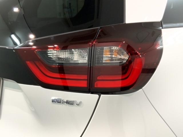フィット e:HEVホームブラックスタイル H SENSING 新車保証 試乗車 ワンオ-ナ- ナビVXU-245FTi TV Rカメラ CD録音 BTオ-ディオ DVD ETC LEDライト VSA クルコン アルミ スマ-トキ- スペアキ-(45枚目)