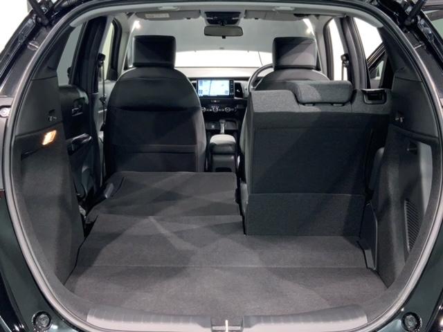 フィット e:HEVホーム ホンダセンシング 新車保証継承 禁煙 当社デモカー ナビ Rカメラ CD DVD BTオーディオ TV サイド+カーテンエアバック LEDヘッド クルコン 障害物センサー スマートキー ETC(38枚目)