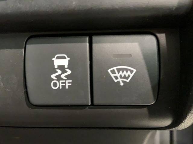 フリードハイブリッド ジャストセレクション 最長2年保証 ナビ Rカメラ CD DVD BTオーディオ TV 音楽録音 アルミ HID クルコン ドラレコ 横滑り防止装置 ワンオーナー 禁煙 両側電動スライドドア スマートキー イモビライザー(12枚目)