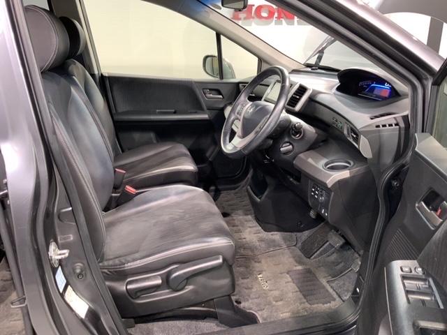 フリードハイブリッド ジャストセレクション 最長2年保証 ナビ Rカメラ CD DVD BTオーディオ TV 音楽録音 アルミ HID クルコン ドラレコ 横滑り防止装置 ワンオーナー 禁煙 両側電動スライドドア スマートキー イモビライザー(17枚目)