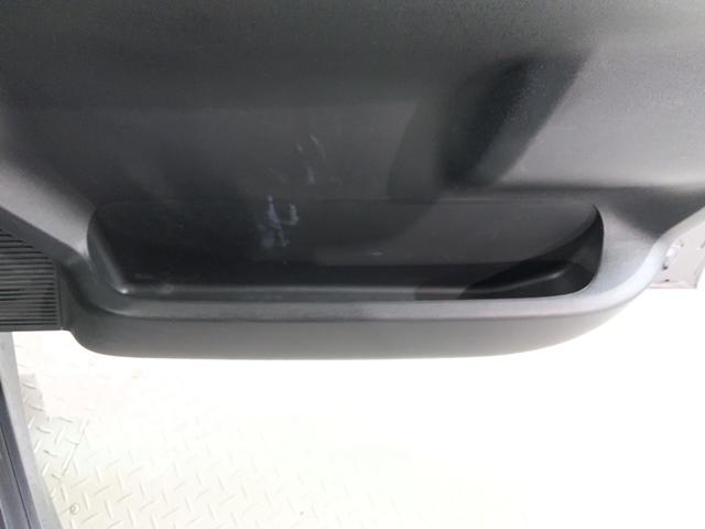 フリードハイブリッド ジャストセレクション 最長2年保証 ナビ Rカメラ CD DVD BTオーディオ TV 音楽録音 アルミ HID クルコン ドラレコ 横滑り防止装置 ワンオーナー 禁煙 両側電動スライドドア スマートキー イモビライザー(28枚目)