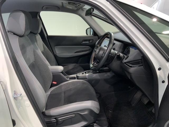 フィット e:HEV RS ホンダセンシング 新車保証継承 禁煙 当社デモカー ナビ Rカメラ CD DVD BTオーディオ 音楽録音 TV アルミ LEDヘッド クルコン 横滑り防止装置障害物センサー スマートキー ETC(17枚目)