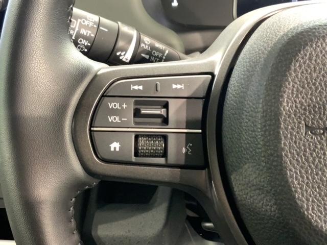 フリード クロスター ホンダセンシング 新車保証継承 禁煙 当社デモカー ナビ BTオーディオ TV サイド+カーテンエアバック アルミ LEDヘッド フォグ シートヒーター クルコン 障害物センサー 両側電動スライドドア(10枚目)