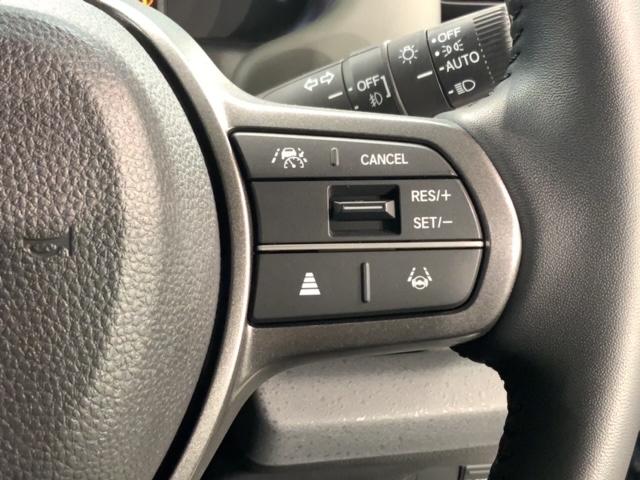 フリード クロスター ホンダセンシング 新車保証継承 禁煙 当社デモカー ナビ BTオーディオ TV サイド+カーテンエアバック アルミ LEDヘッド フォグ シートヒーター クルコン 障害物センサー 両側電動スライドドア(11枚目)