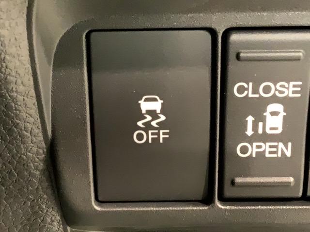 フリード クロスター ホンダセンシング 新車保証継承 禁煙 当社デモカー ナビ BTオーディオ TV サイド+カーテンエアバック アルミ LEDヘッド フォグ シートヒーター クルコン 障害物センサー 両側電動スライドドア(14枚目)