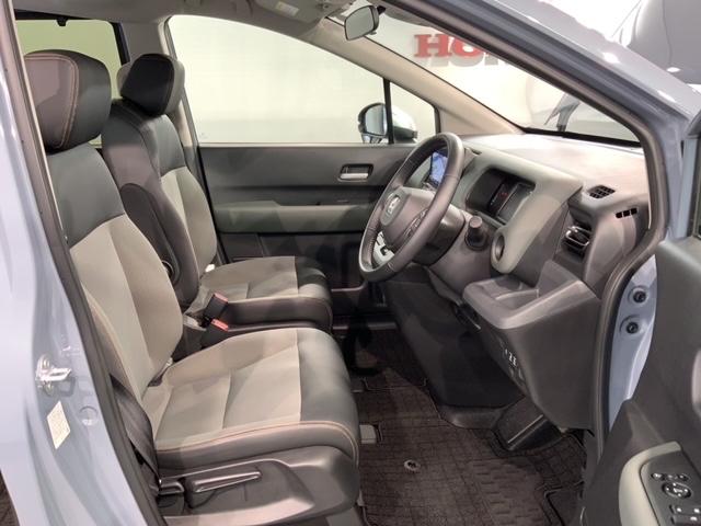 フリード クロスター ホンダセンシング 新車保証継承 禁煙 当社デモカー ナビ BTオーディオ TV サイド+カーテンエアバック アルミ LEDヘッド フォグ シートヒーター クルコン 障害物センサー 両側電動スライドドア(17枚目)